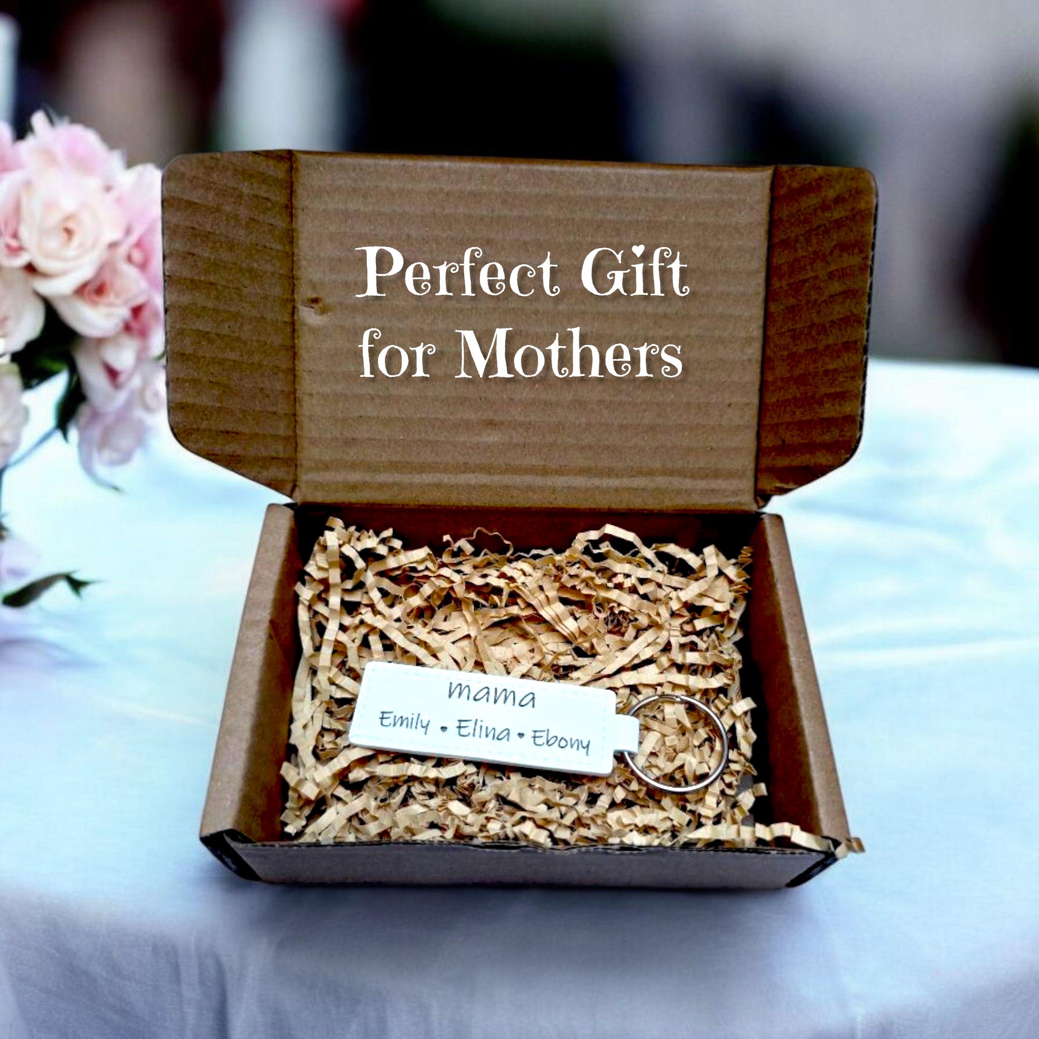 Personalized Leather Keychain,Custom Leather Keyring, Engraved Keychain Gift, Mens Keychain, Womens Keychain, Handmade Keychain, Key Holder